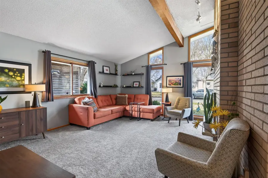 4038 Queen Avenue N, Minneapolis, MN 55412 - #3