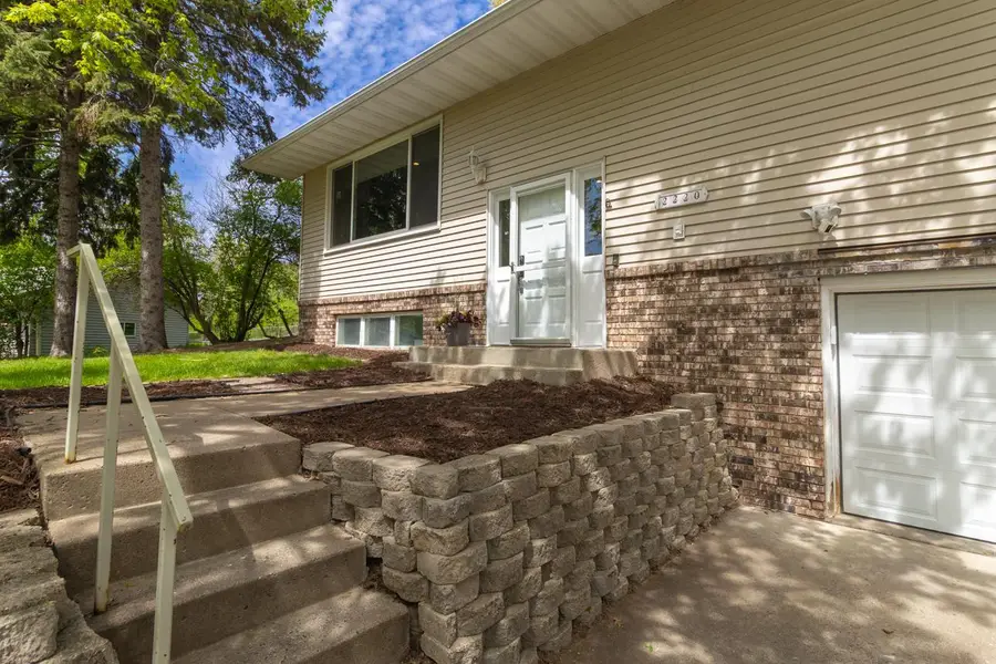 2220 Bossard Drive, Saint Paul, MN 55113 - #3