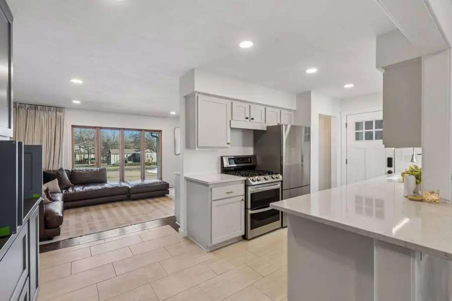 25835 Wild Rose Lane, Excelsior, MN 55331 - #2
