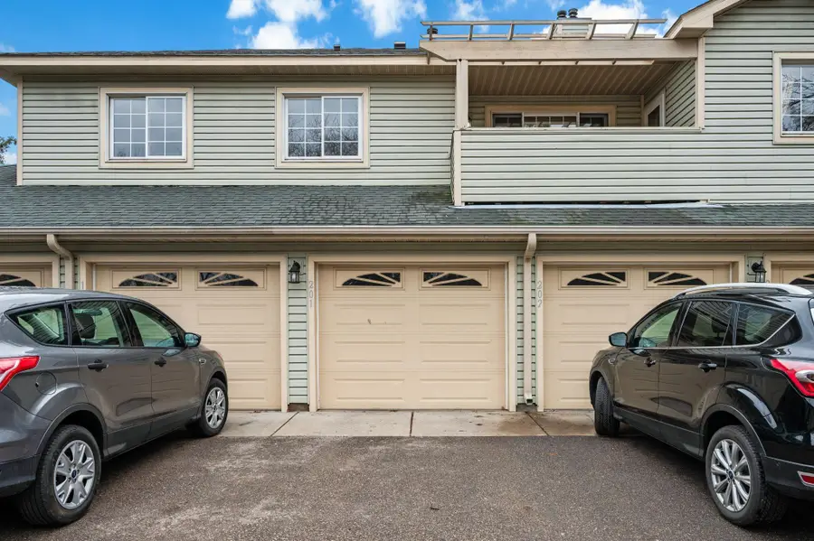 9805 Palm Street Nw #201, Coon Rapids, MN 55433 - #2