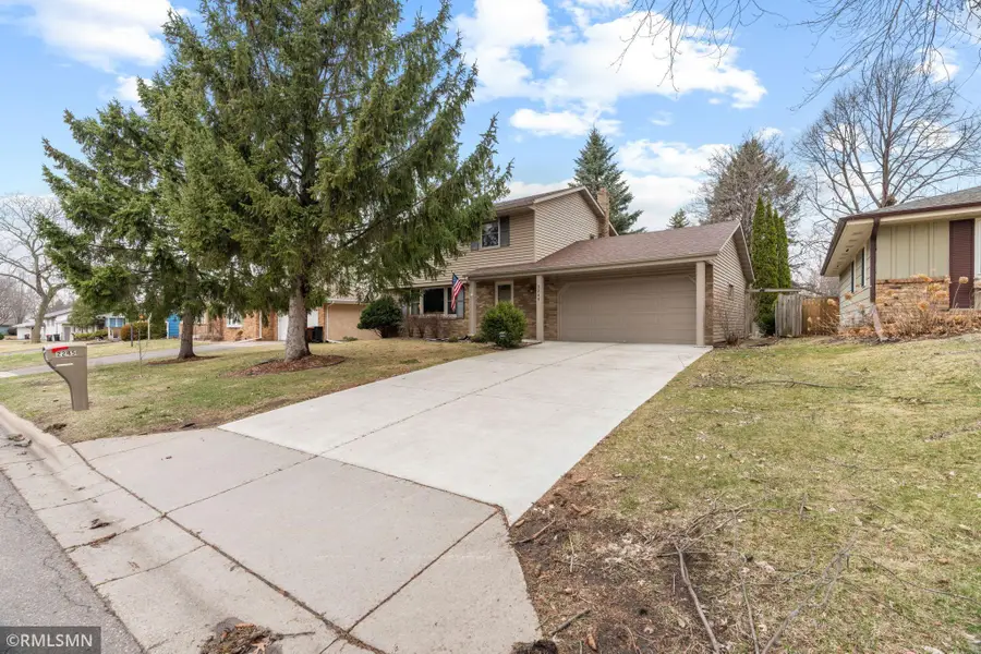 2245 Maple Lane E, Saint Paul, MN 55109 - #2
