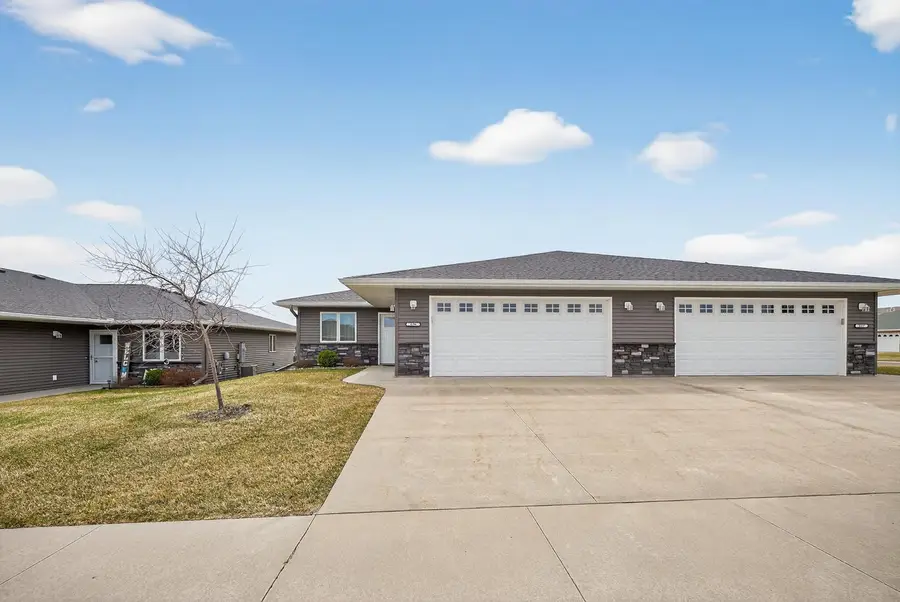 406 Tee Box Lane Ne, Stewartville, MN 55976 - #2