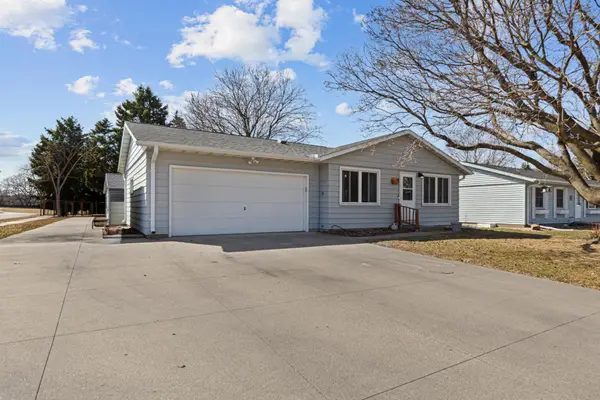 3 Devonshire Place, Mankato, MN 56001