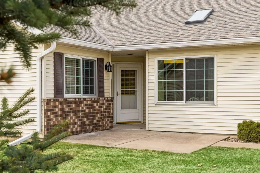 7638 Newbury Road, Woodbury, MN 55125 - #3