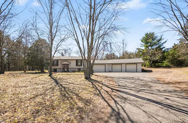 4350 218th Avenue Nw, Oak Grove, MN 55303