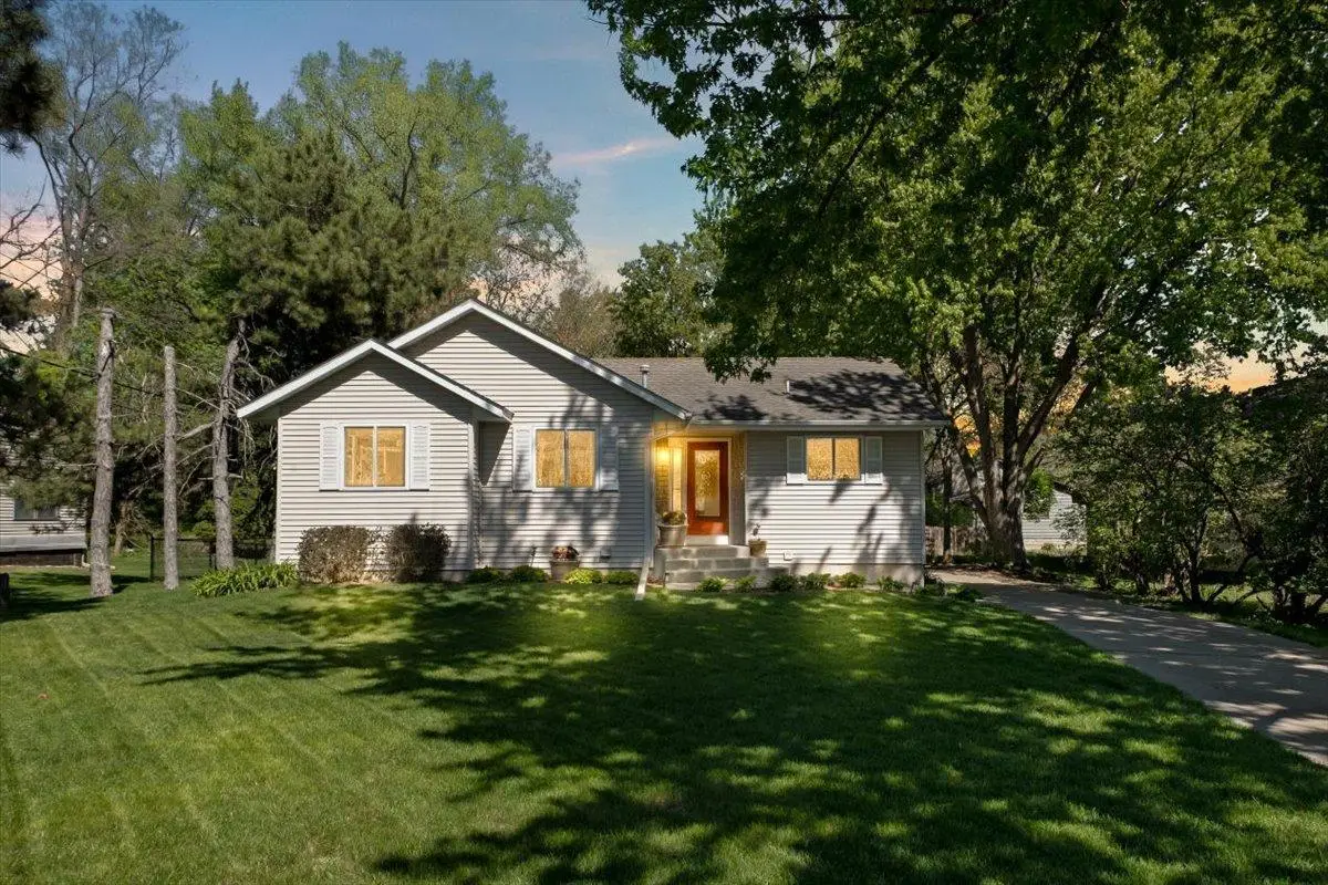3210 Scott Avenue N, Minneapolis, MN 55422 - #1
