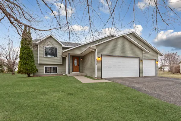 816 Orchard Circle, Belle Plaine, MN 56011