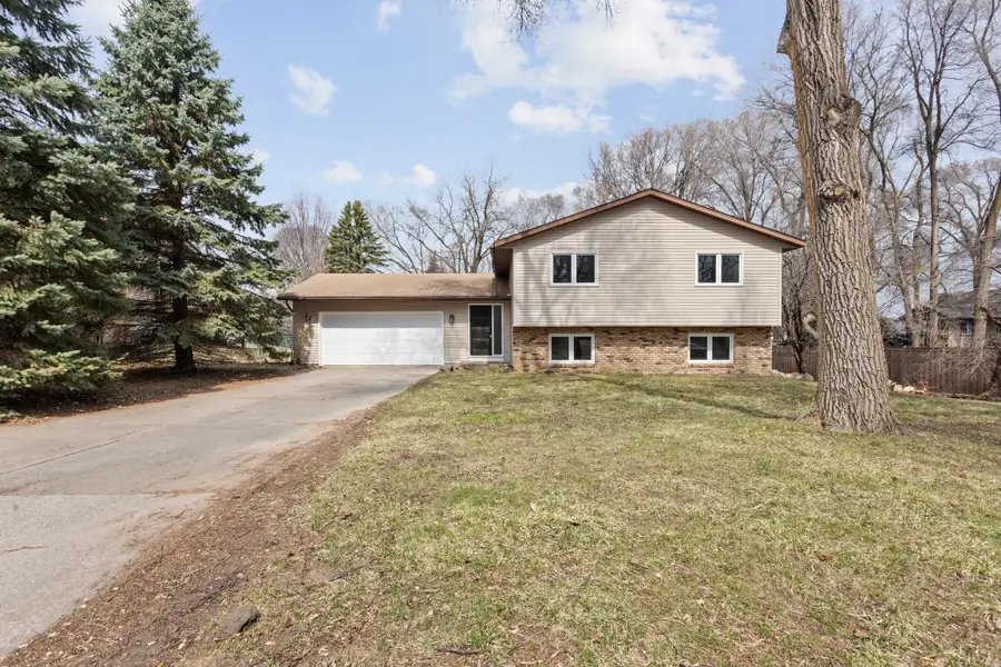 141 Australian Avenue, Little Canada, MN 55117 - #2