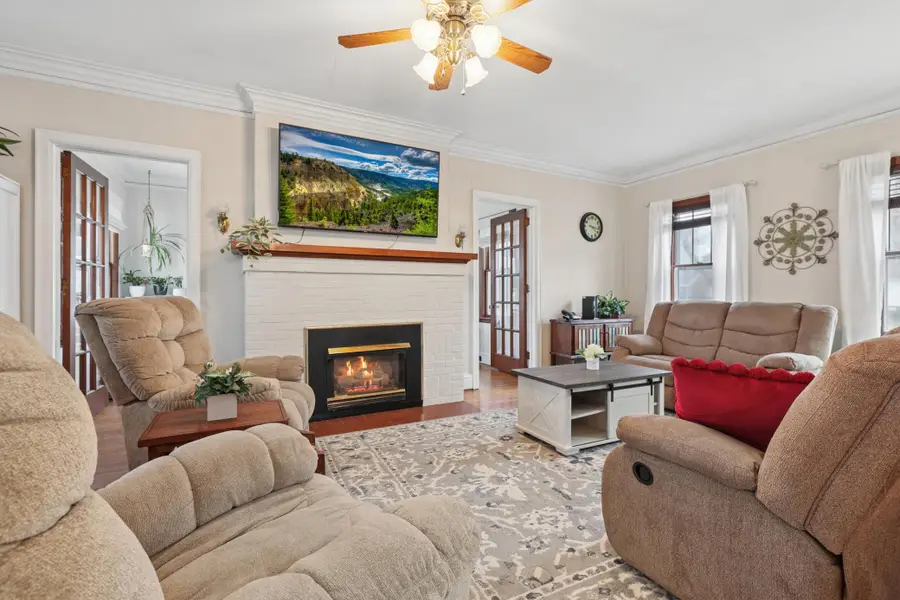 508 N Hennepin Street, Winthrop, MN 55396 - #2