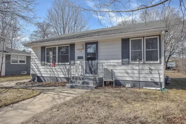 239 32nd Avenue N, Saint Cloud, MN 56303