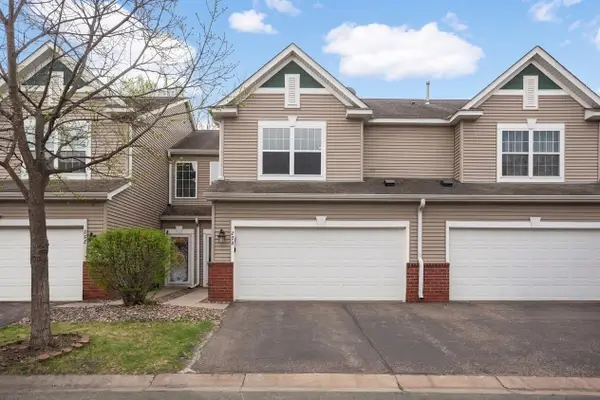 220 Heritage Lane, Circle Pines, MN 55014