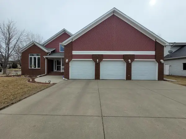 525 E 10th Street E, West Fargo, ND 58078