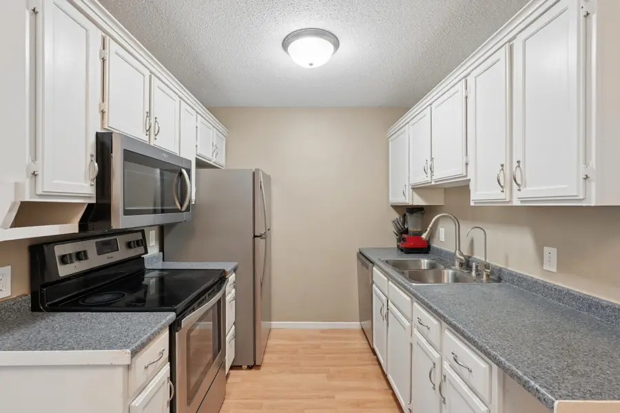 4195 W 137th Street, Savage, MN 55378 - #3