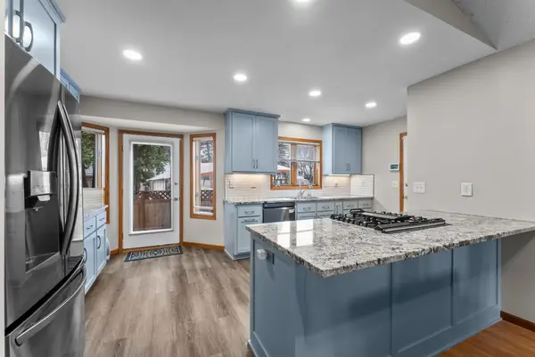 420 Village Court, Cambridge, MN 55008