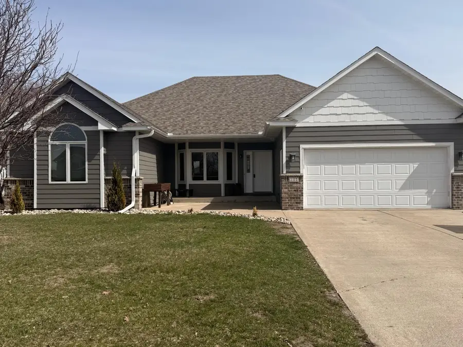 211 8th Avenue Nw, New Prague, MN 56071 - #2
