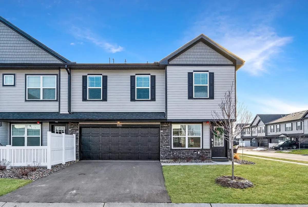 5251 Long Pointe Pass, Woodbury, MN 55129 - #1