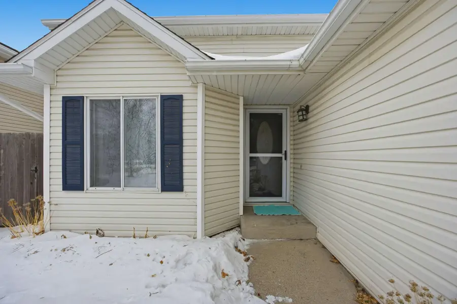 735 47 1/2 Street S, Fargo, ND 58103 - #3