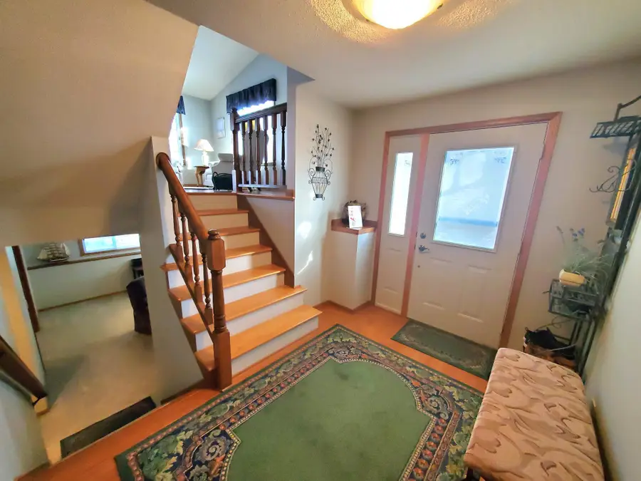 5730 Donegal Drive, Saint Paul, MN 55126 - #2