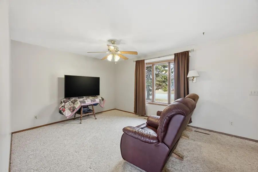 205 6th Avenue E, Halstad, MN 56548 - #2