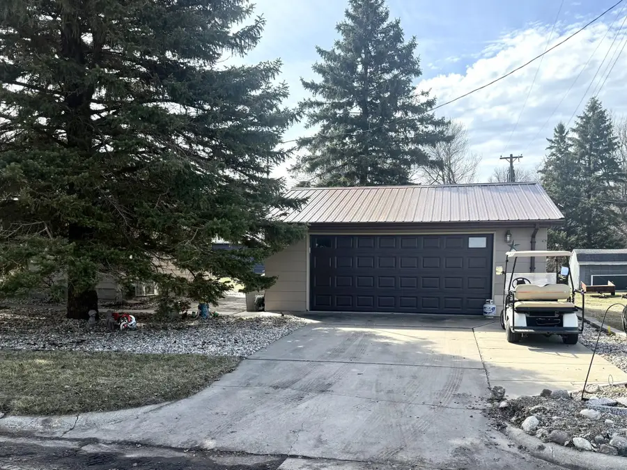 127 4th Street Nw, Clara City, MN 56222 - #2