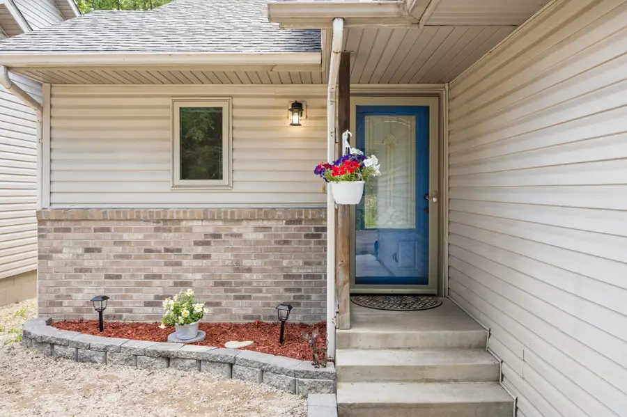 613 Temple Street, Alexandria, MN 56308 - #2