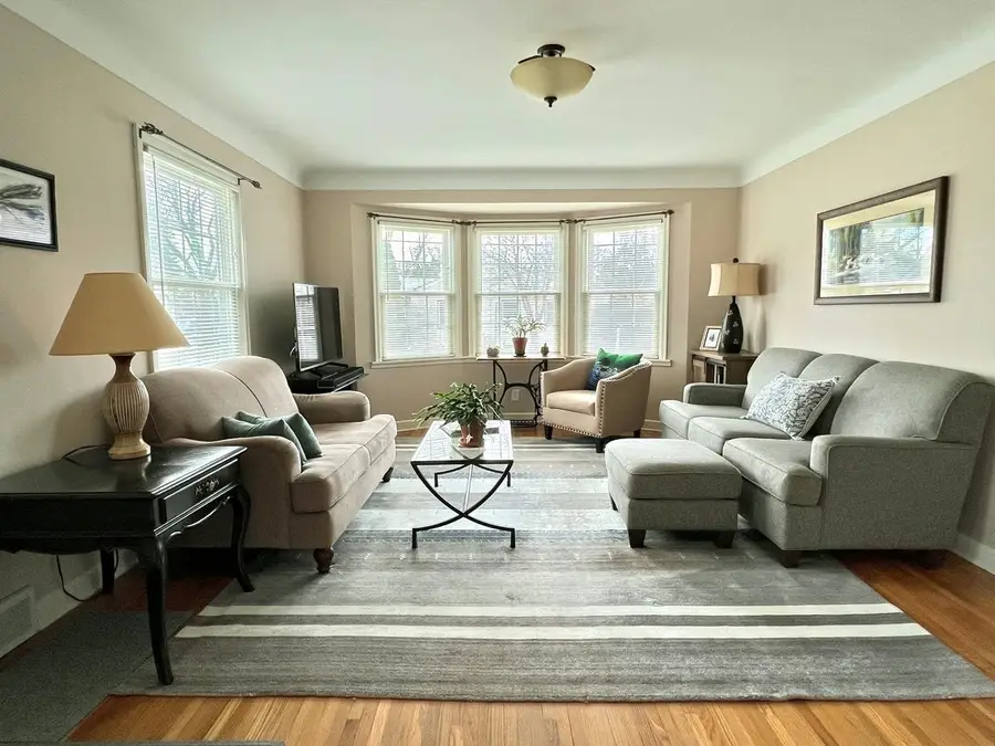 891 Nebraska Avenue W, Saint Paul, MN 55117 - #2