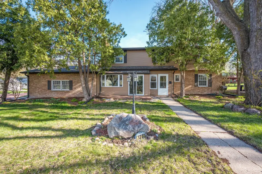 328 S Redwood Drive, Mankato, MN 56001 - #2