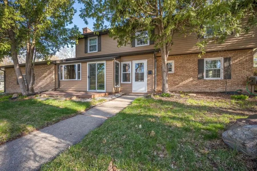 328 S Redwood Drive, Mankato, MN 56001 - #3