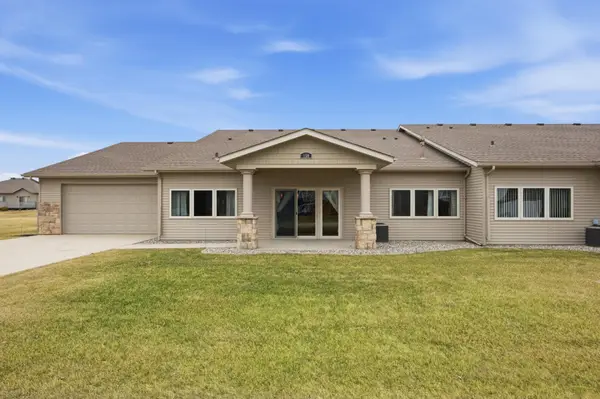 150 Sheyenne Street #I, Kindred, ND 58051