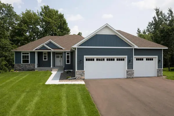 22752 Raven Street Nw, Oak Grove, MN 55005
