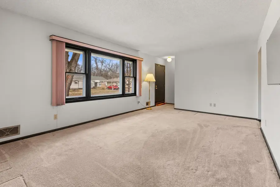 2662 1st Avenue E, Saint Paul, MN 55109 - #2