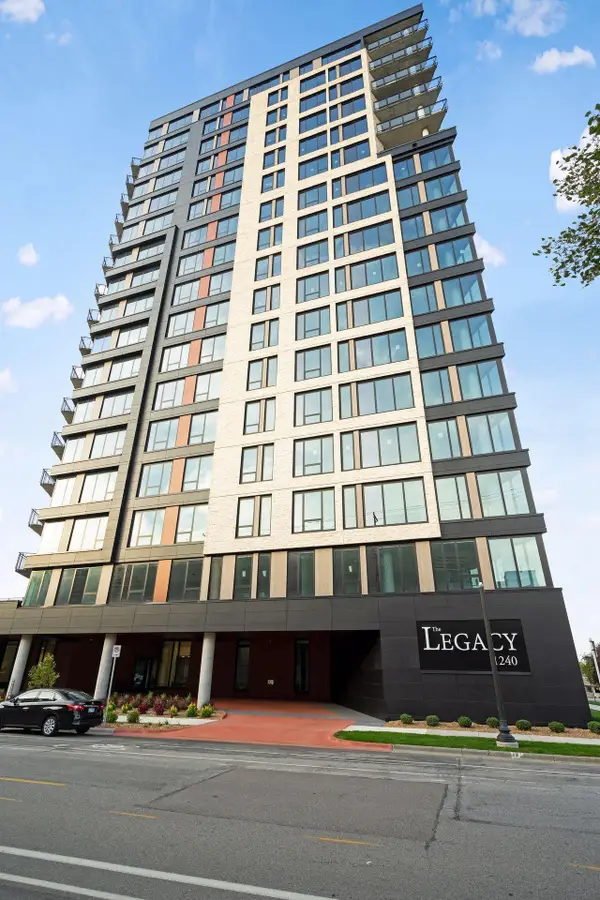 1240 S 2nd Street #424, Minneapolis, MN 55415