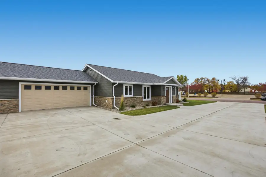 2338 30 Avenue S, Fargo, ND 58104 - #3