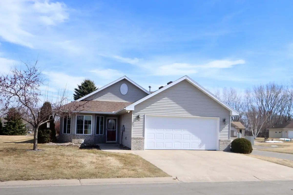 601 Cottonwood Avenue N, Litchfield, MN 55355 - #1