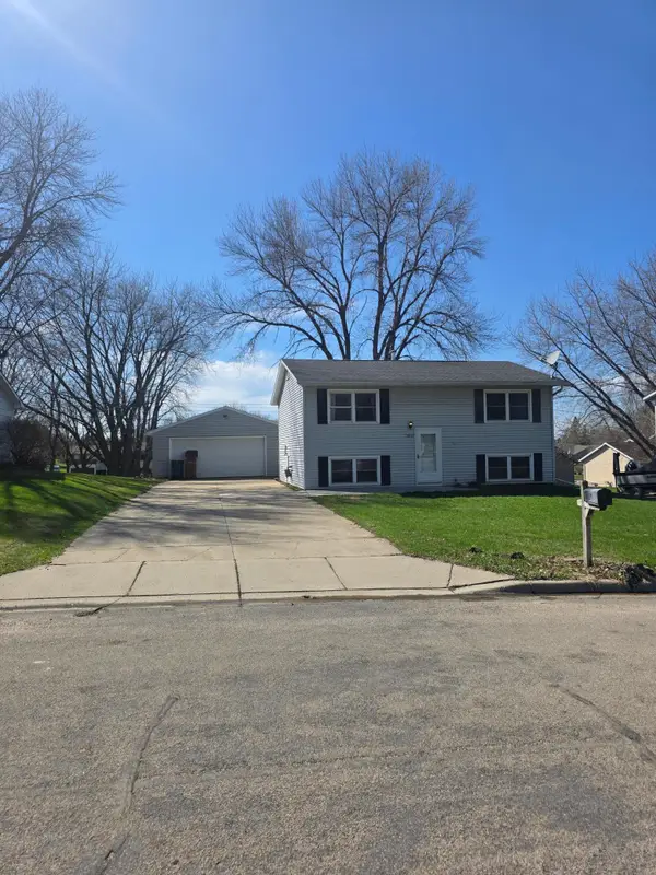 1617 Crystal Drive, Albert Lea, MN 56007