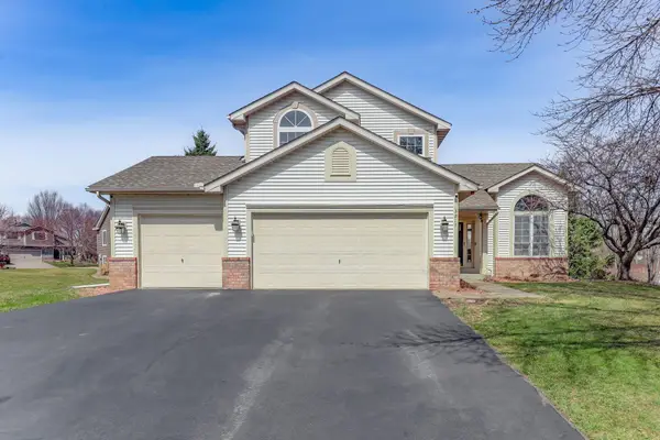 3217 Meadow Brook Place, Woodbury, MN 55125