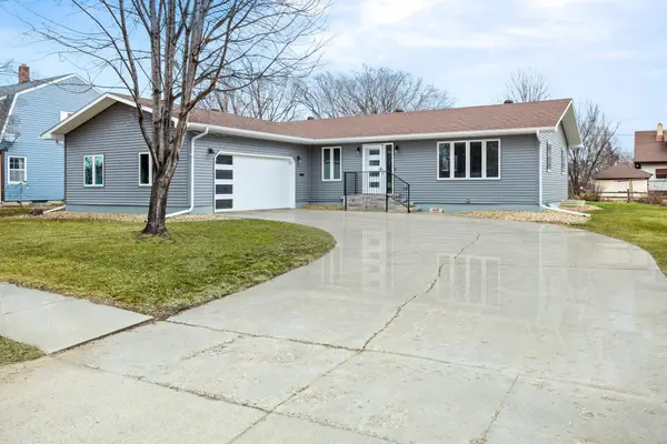 610 4th Street N, Wahpeton, ND 58075
