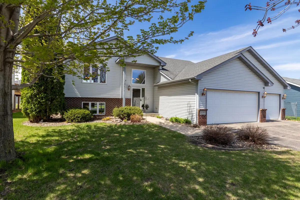 936 S Chestnut Street, Belle Plaine, MN 56011 - #1