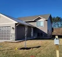8885 Parkview Circle, Chisago City, MN 55013