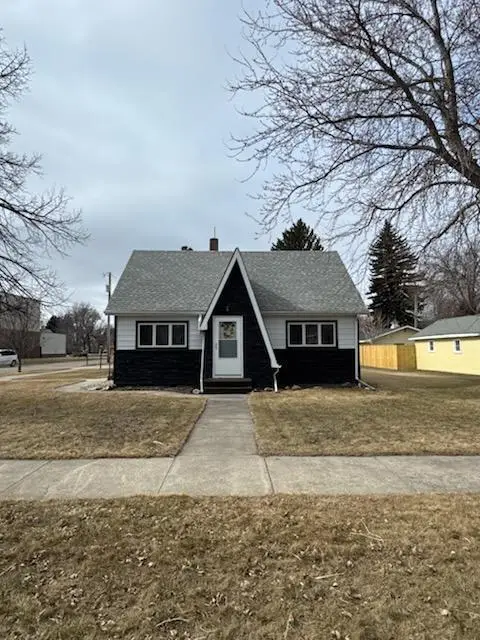 222 Washington Avenue, Hatton, ND 58240 - #3