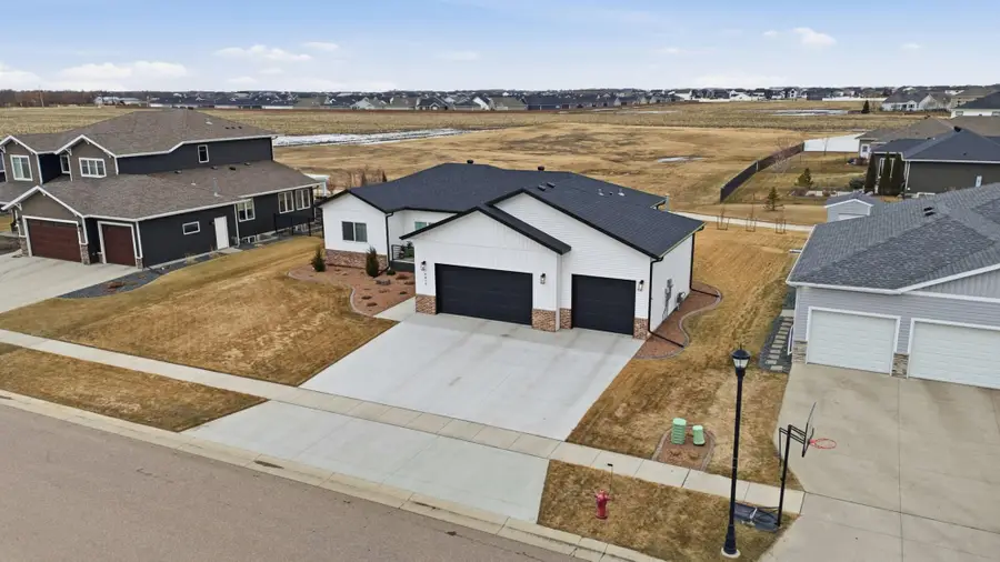 4810 Lilac Drive, West Fargo, ND 58078 - #3