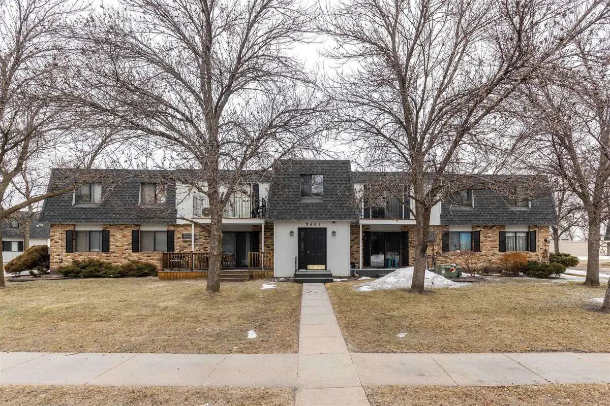 2401 Demores Drive S #12, Fargo, ND 58103 - #1