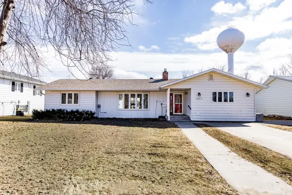 207 4th Avenue Se, Hillsboro, ND 58045