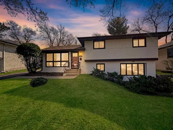 130 17th Avenue N, South Saint Paul, MN 55075