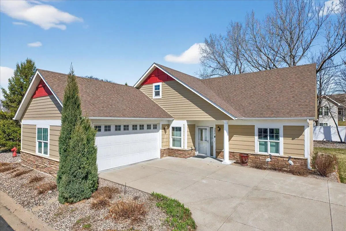 342 E Travelers Trail, Burnsville, MN 55337 - #1