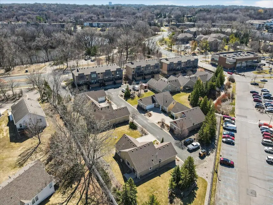 342 E Travelers Trail, Burnsville, MN 55337 - #3