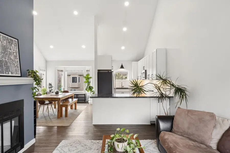 2867 Kenwood Isles Drive, Minneapolis, MN 55408 - #3