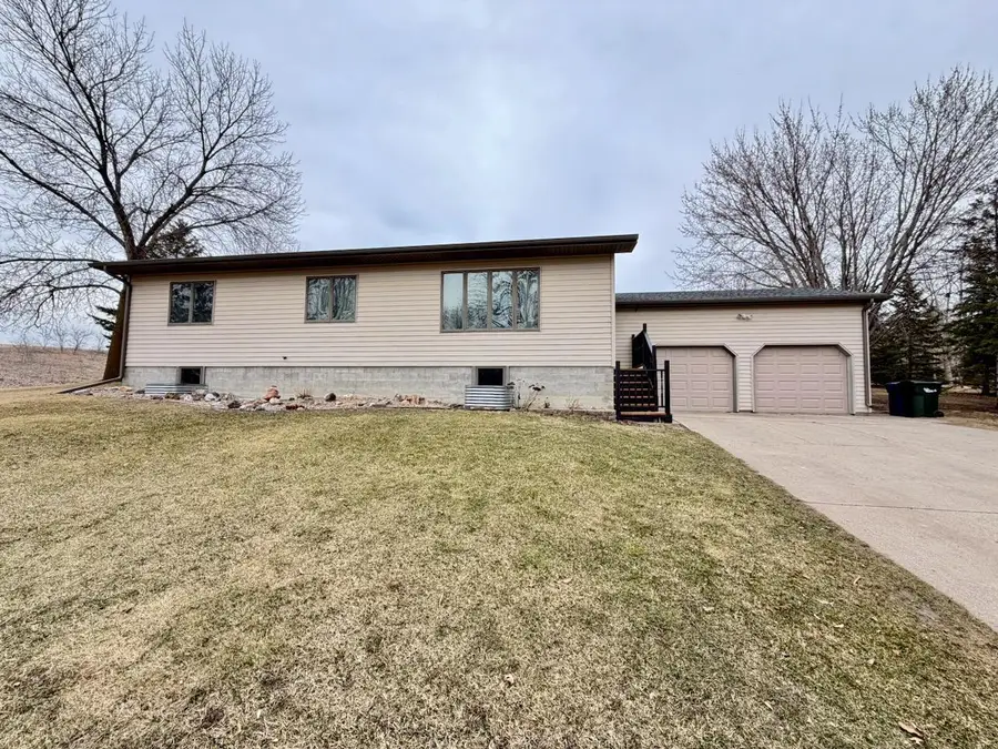 828 W Birch Avenue, Fergus Falls, MN 56537 - #3