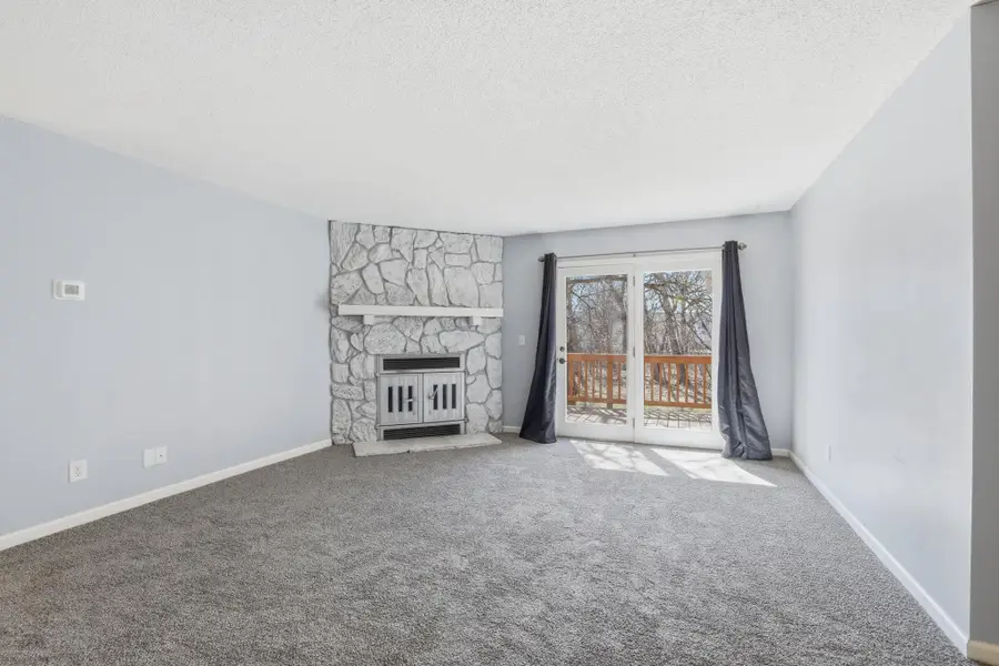 1900 Coon Rapids Boulevard Nw #4, Coon Rapids, MN 55433 - #3