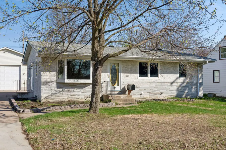 143 Horizon Circle Ne, Minneapolis, MN 55421 - #3